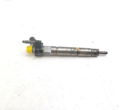BMW 5 E60 E61 Fuel injector 7797877