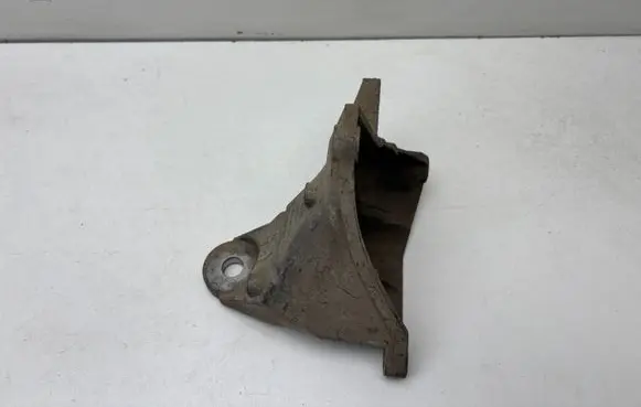Audi A4 S4 B5 8D Gearbox mounting bracket 8D0399114S