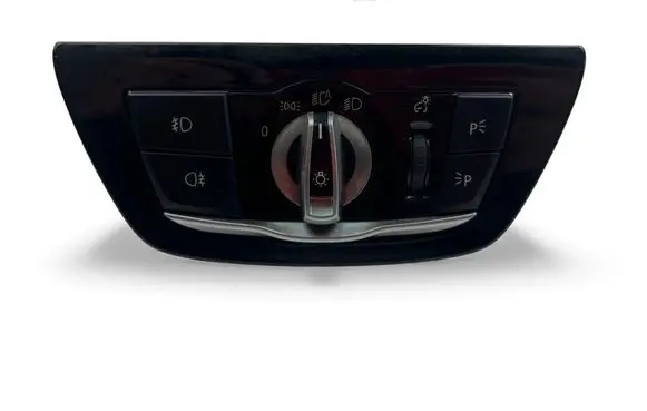 BMW 5 G30 G31 G38 Light switch 6841883