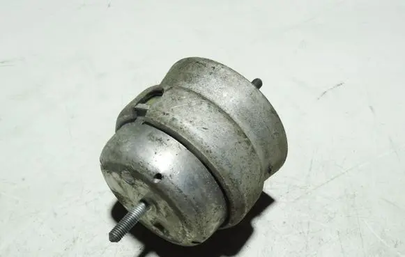 Audi A4 S4 B6 8E 8H Engine mount bracket 8E0199379D