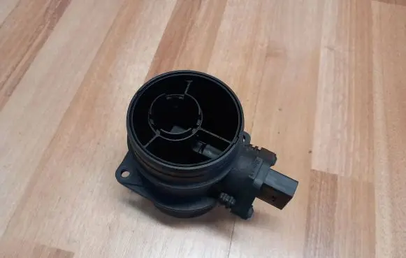 Volkswagen Touareg I Mass air flow meter 074906461B 0281002461 074906461BX