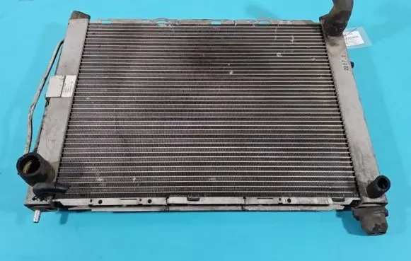 Renault Clio III Coolant radiator IMPRK1387073