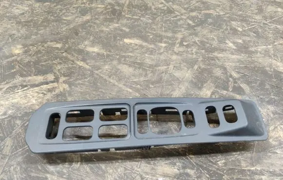 Cadillac SRX Front door window switch trim 12077