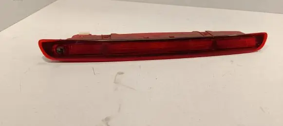 Nissan Qashqai+2 Third/center stoplight 26590JD000
