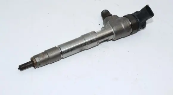 Mercedes-Benz A W177 Fuel injector 0445110800