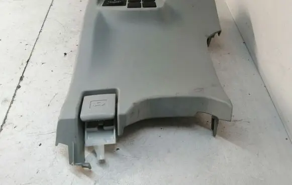 Toyota Prius (XW30) Dashboard lower bottom trim panel 5548047020