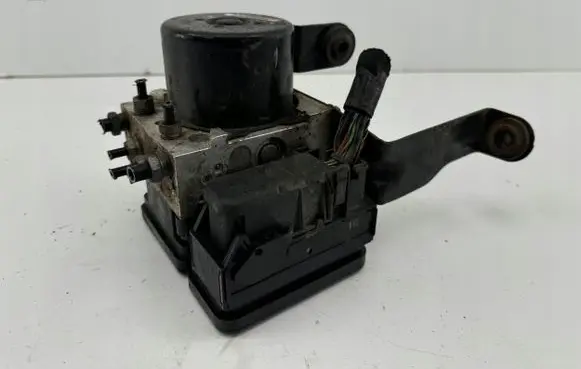 Ford Focus ABS Pump 10096101533