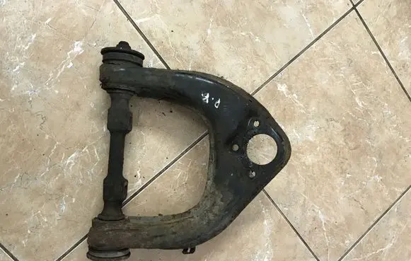 Mitsubishi Pajero Sport I Front lower control arm/wishbone
