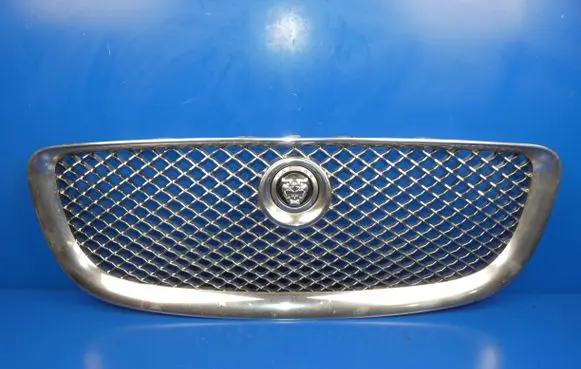 Jaguar XJ X351 Front bumper upper radiator grill AW938A100AA