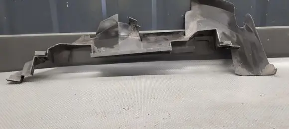 Audi A6 Allroad C5 Radiator trim 