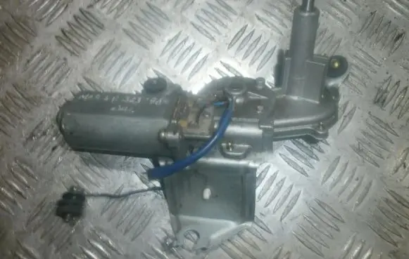 Mazda 323 Rear window wiper motor b22h67450a