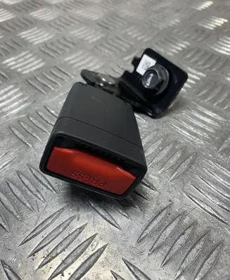 SsangYong Rexton Rear seatbelt buckle