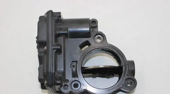 BMW X3 F25 Throttle valve 8512452