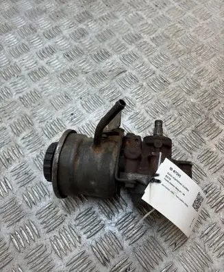 Toyota Avensis Verso Power steering pump 4431042070