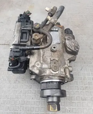 Opel Vectra C Fuel injection high pressure pump 0470504207