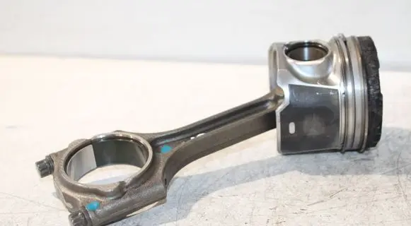 Volvo V70 Piston with connecting rod 81L123