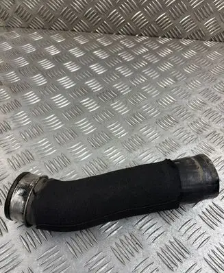 Volkswagen Touareg II Intercooler hose/pipe 7P0145943B