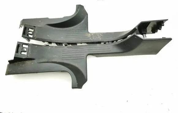 Renault Captur II Rear sill trim cover 769541014R M9200