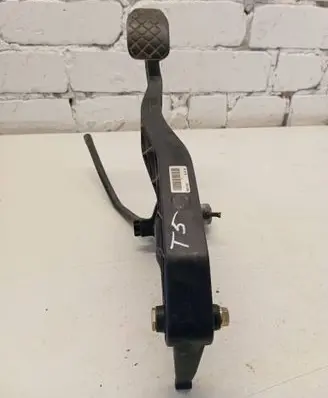 Volkswagen Transporter - Caravelle T5 Clutch pedal 7H1721315