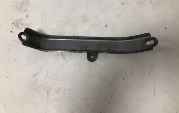 Volkswagen Golf VII Other engine bay part 04L129723