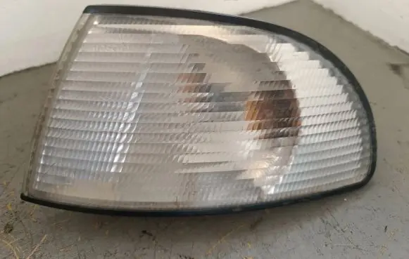 Audi A4 S4 B5 8D Front indicator light 1315106