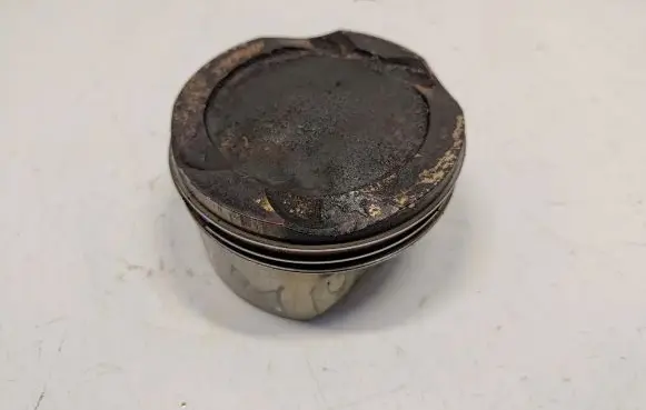 Piston