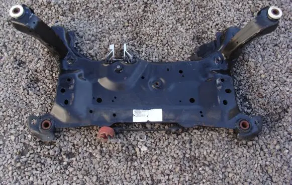 Volvo XC40 Front axle beam 