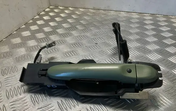 Nissan Cube Z12 Front door exterior handle