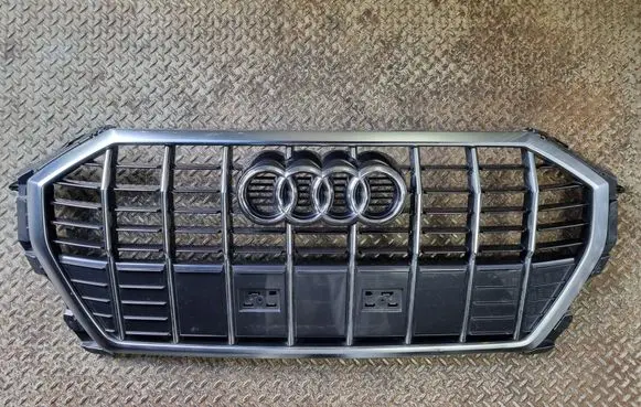 Audi Q3 F3 Front bumper upper radiator grill 83A853651E 83A853651F