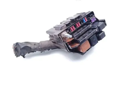 Infiniti Q50 Fuse module 