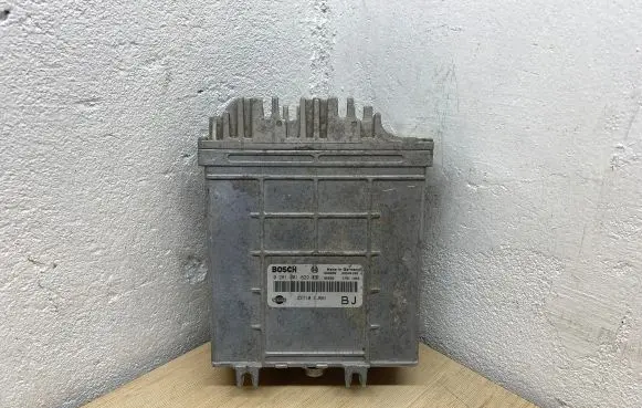 Nissan Primera Engine control unit/module 237102J661 28SA4166 0281001629