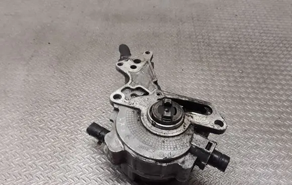 Volkswagen Touran I Vacuum pump 038145209N