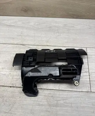 Volkswagen PASSAT B6 Oil breather separator 06B103623C