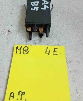 Audi A4 S4 B5 8D Windscreen/window heater switch 4D0941503B