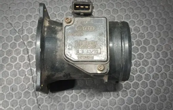 Volkswagen PASSAT B5 Mass air flow meter 058133471 AFH6010B