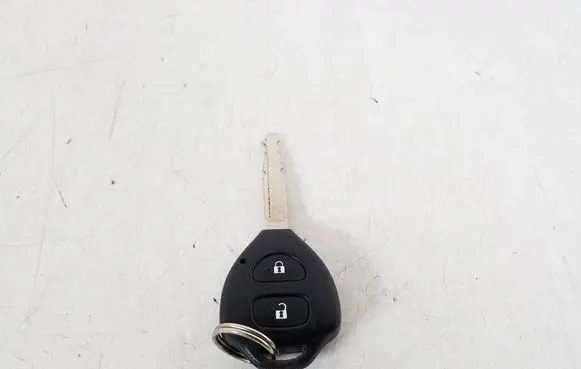 Toyota Auris 150 Ignition key/card 
