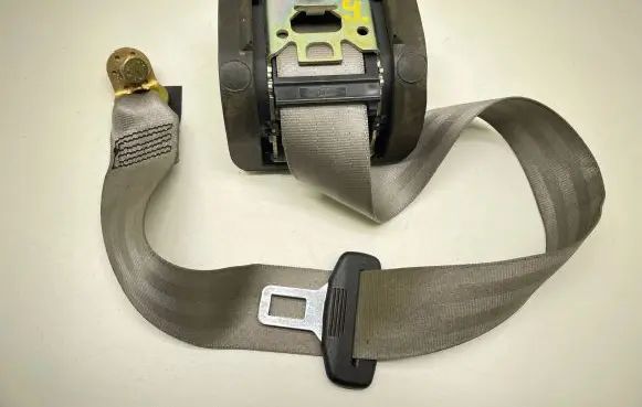Audi A6 S6 C6 4F Rear seatbelt 4F0857805E 605827700