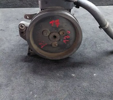BMW 5 E60 E61 Power steering pump 6760956010 7693974101