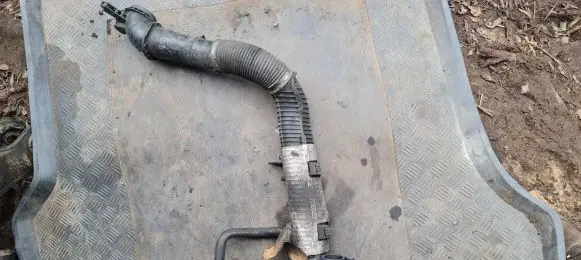 Volvo C30 Intercooler hose/pipe 7M519A673
