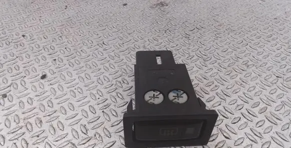 Toyota RAV 4 (XA10) Windscreen/window heater switch