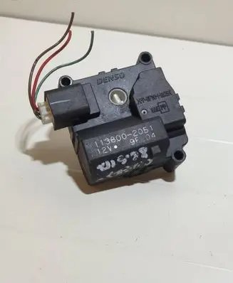 Toyota Corolla Verso AR10 Air flap motor/actuator 1138002051 9F04