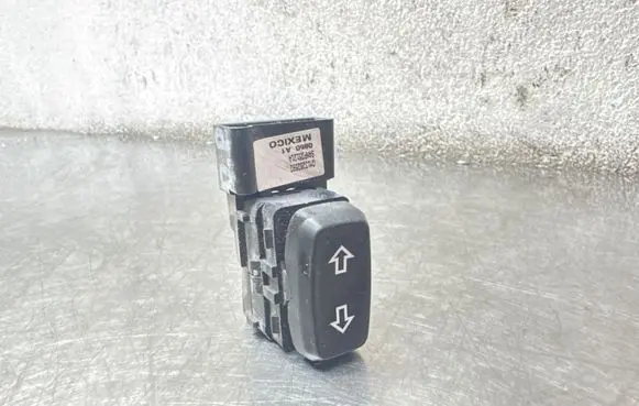 Opel Insignia A Seat control switch 13282592 SANPD5121A 0850A1
