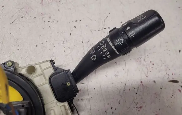 KIA Sorento Wiper turn signal indicator stalk/switch KK9J600576