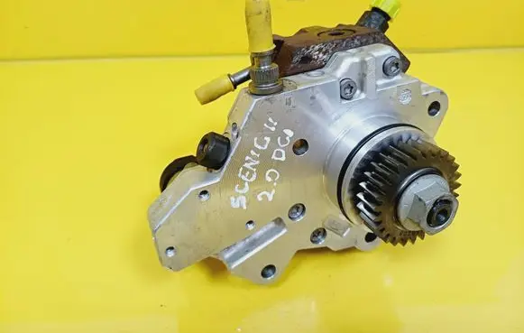 Renault Scenic II - Grand scenic II Fuel injection high pressure pump 0445010099 8200803375A H8200385478