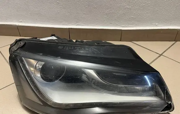 Audi A8 S8 D4 4H Headlight/headlamp 4H0941004