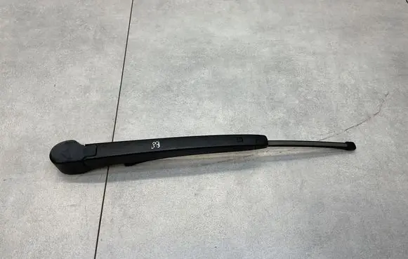 Volkswagen PASSAT B8 Rear wiper blade 