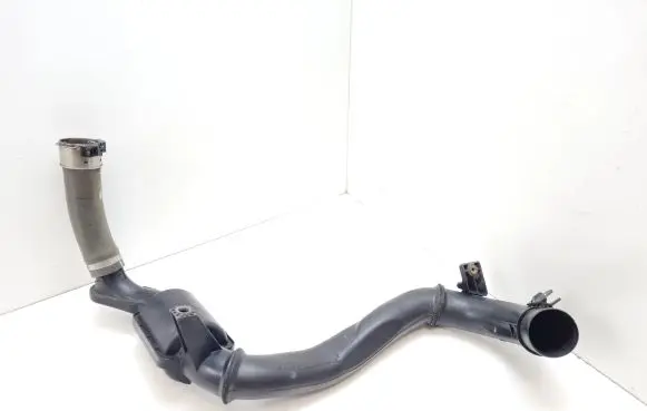 Opel Vivaro Intercooler hose/pipe 8200760909E