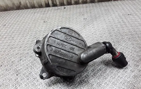 Mercedes-Benz C W202 Vacuum pump A61123065