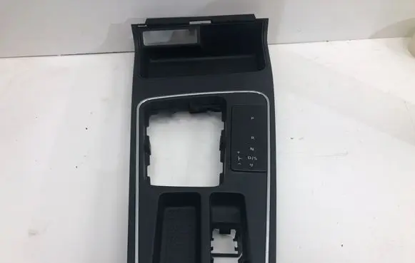 Seat Leon (5F) Center console DN0AS0RRR5920