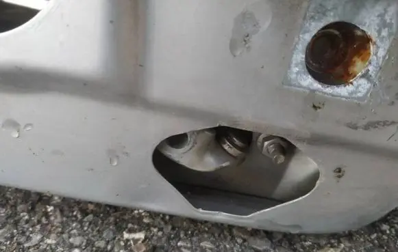 Peugeot 206 Rear door check strap stopper